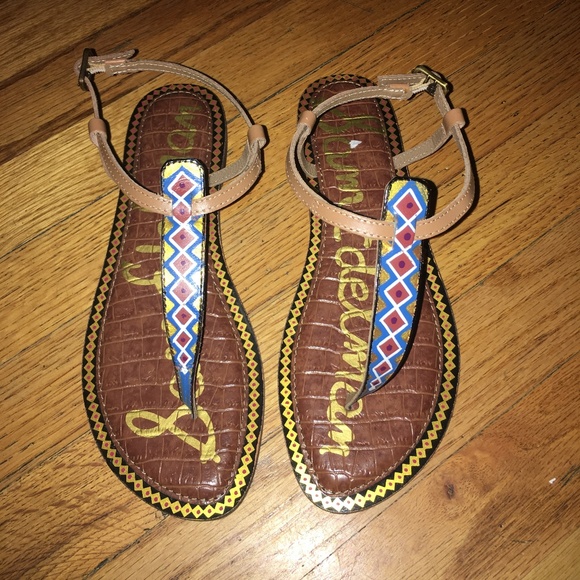 NWT SAM EDELMAN Gigi Tribal Hand Painted Sandals - Picture 2 of 4